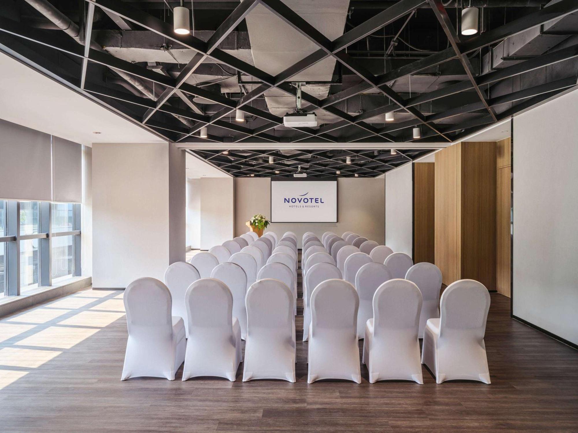Novotel Shanghai Qingpu Excellence Экстерьер фото