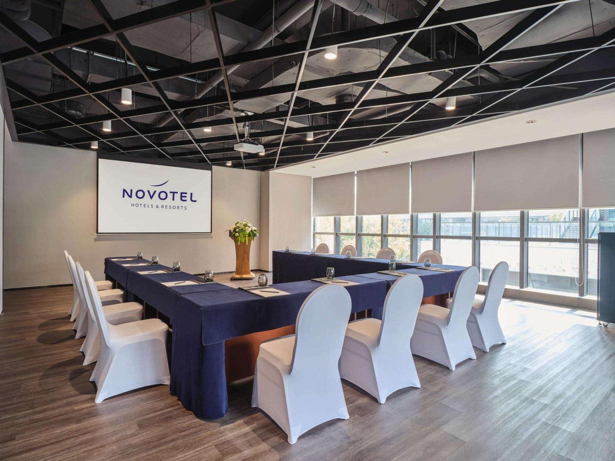 Novotel Shanghai Qingpu Excellence Экстерьер фото